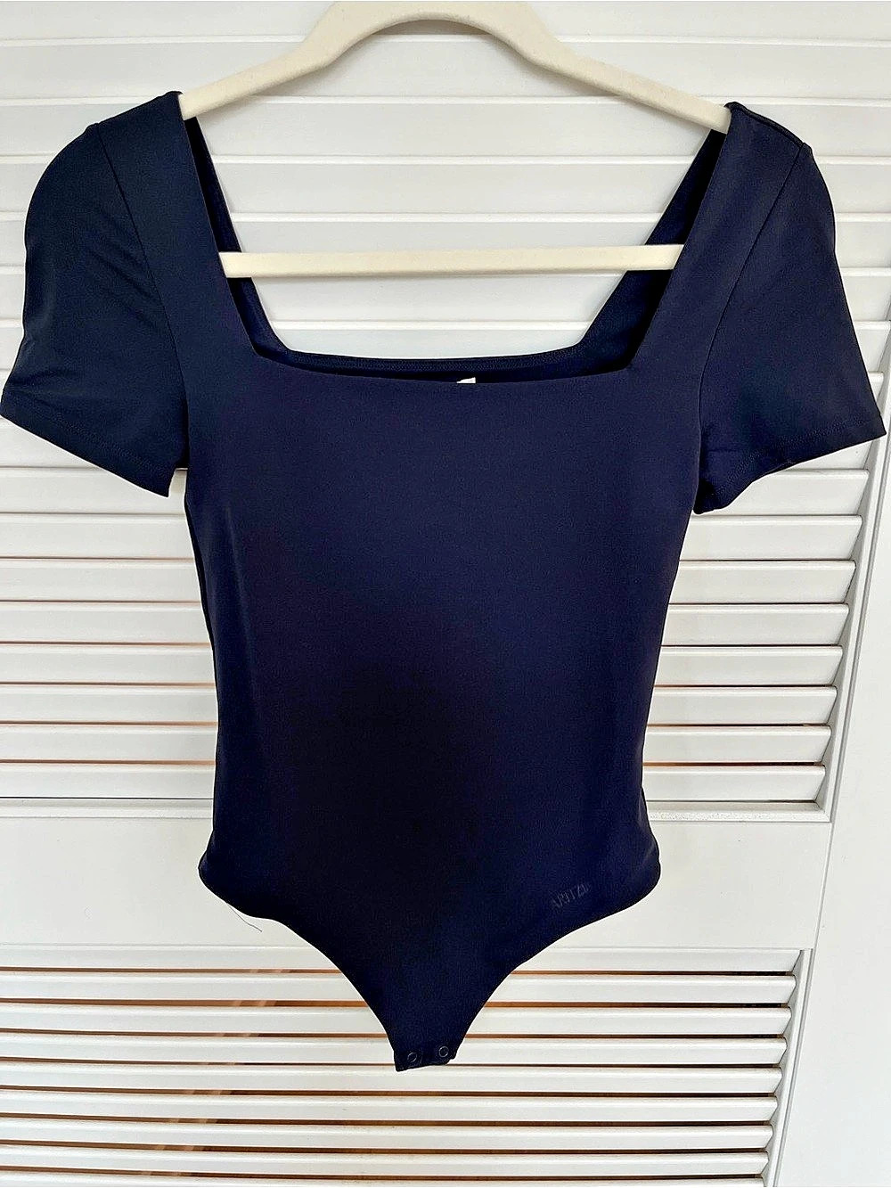Aritzia Babaton Contour Squareneck Shortsleeve Bodysuit Black Small